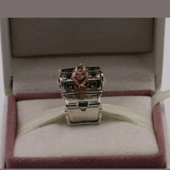 Pandora Club charm 2019. - Picture 7 of 8